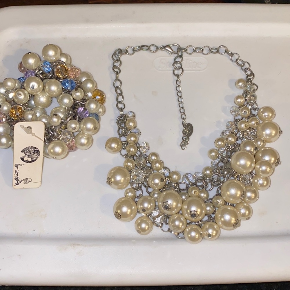 Beaded bracelet and necklace set